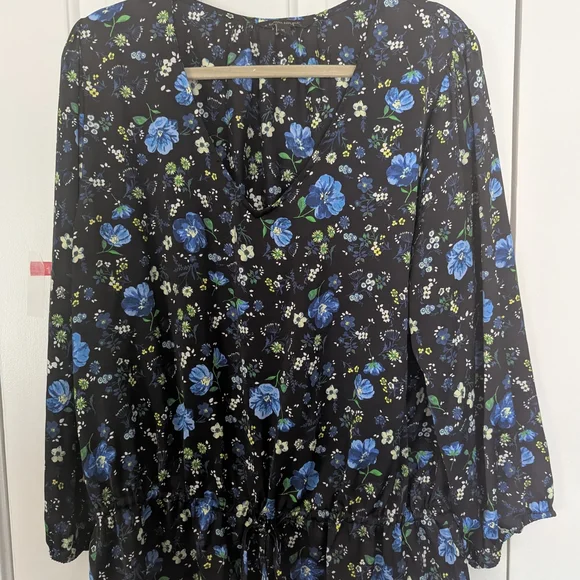 Banana Republic - Floral Black and Blue Peplum Blouse - XL - Picture 2 of 8